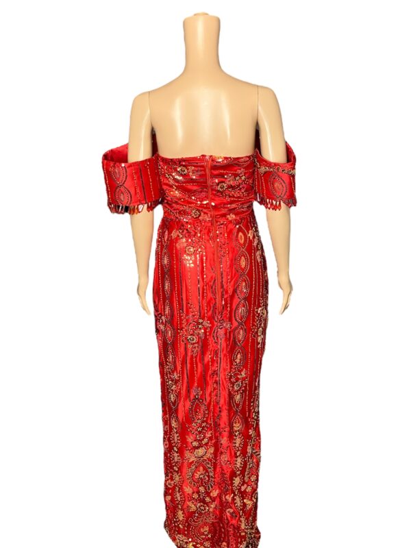 Red Elegance - Image 2
